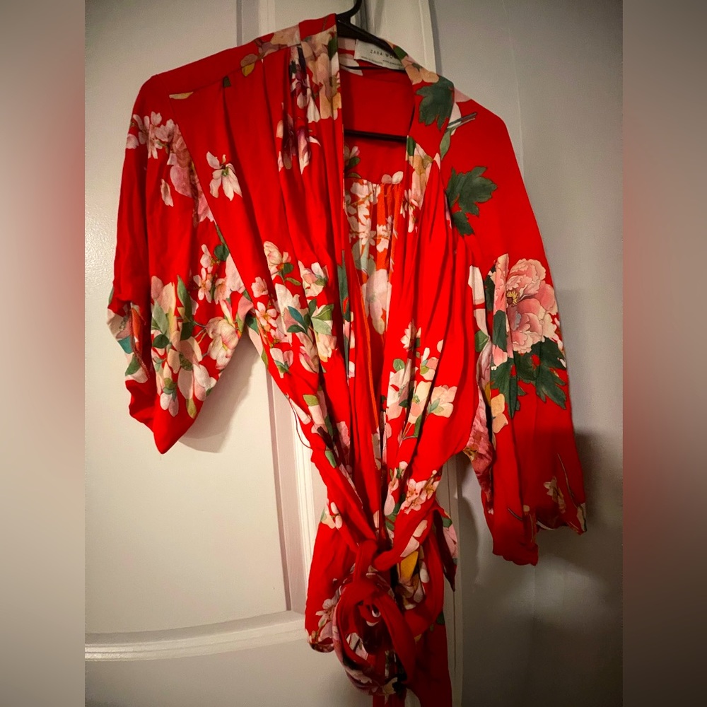 Zara short floral kimono
